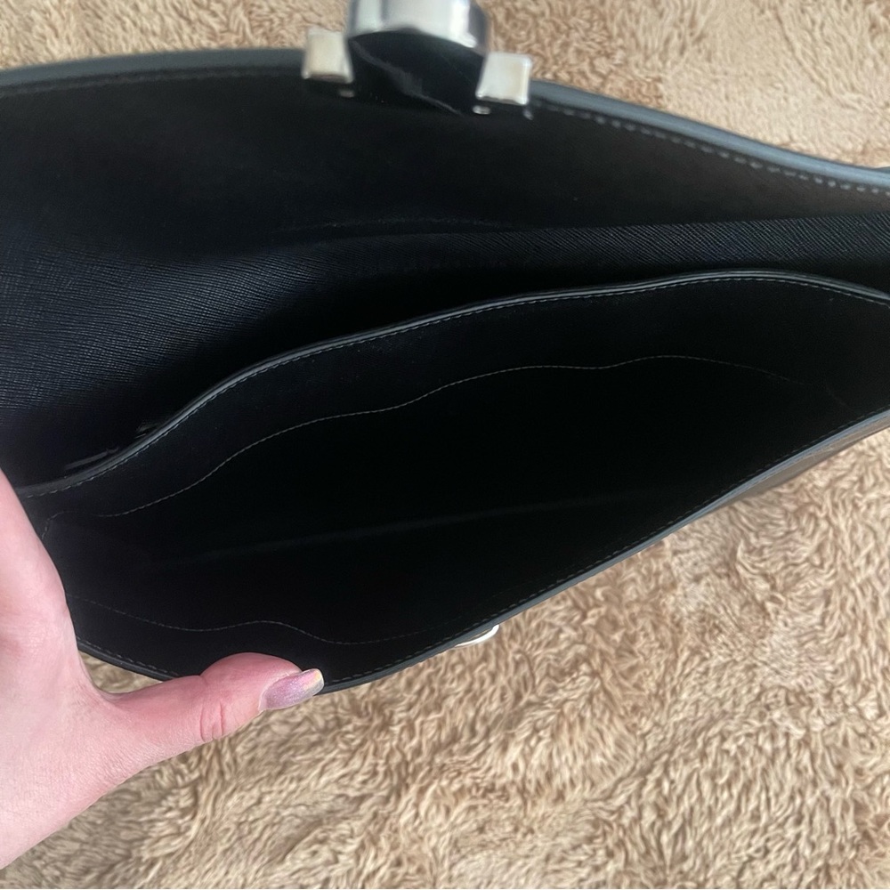 Prada - Picture 7 of 13